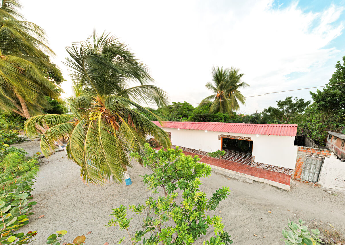Casa Gabito beachfront