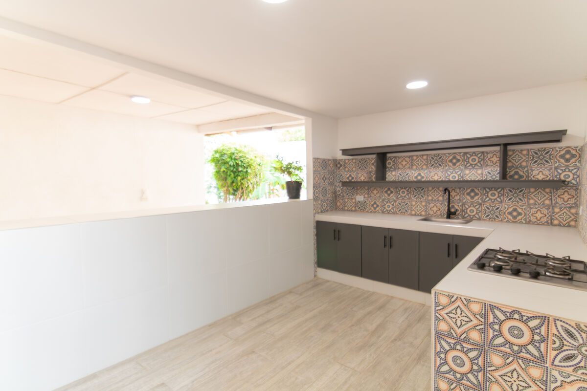 Outdoor kitchen full view