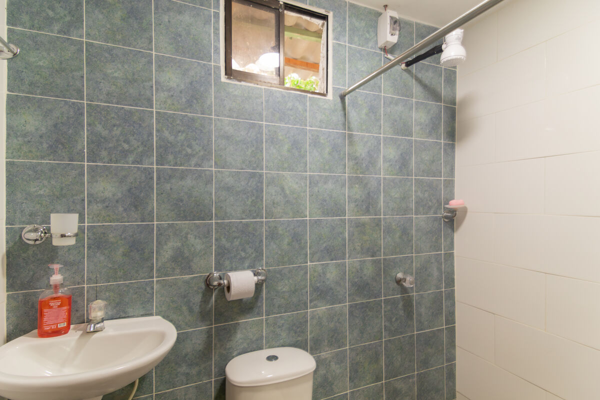 Sleeping Quarters B bathroom view 2